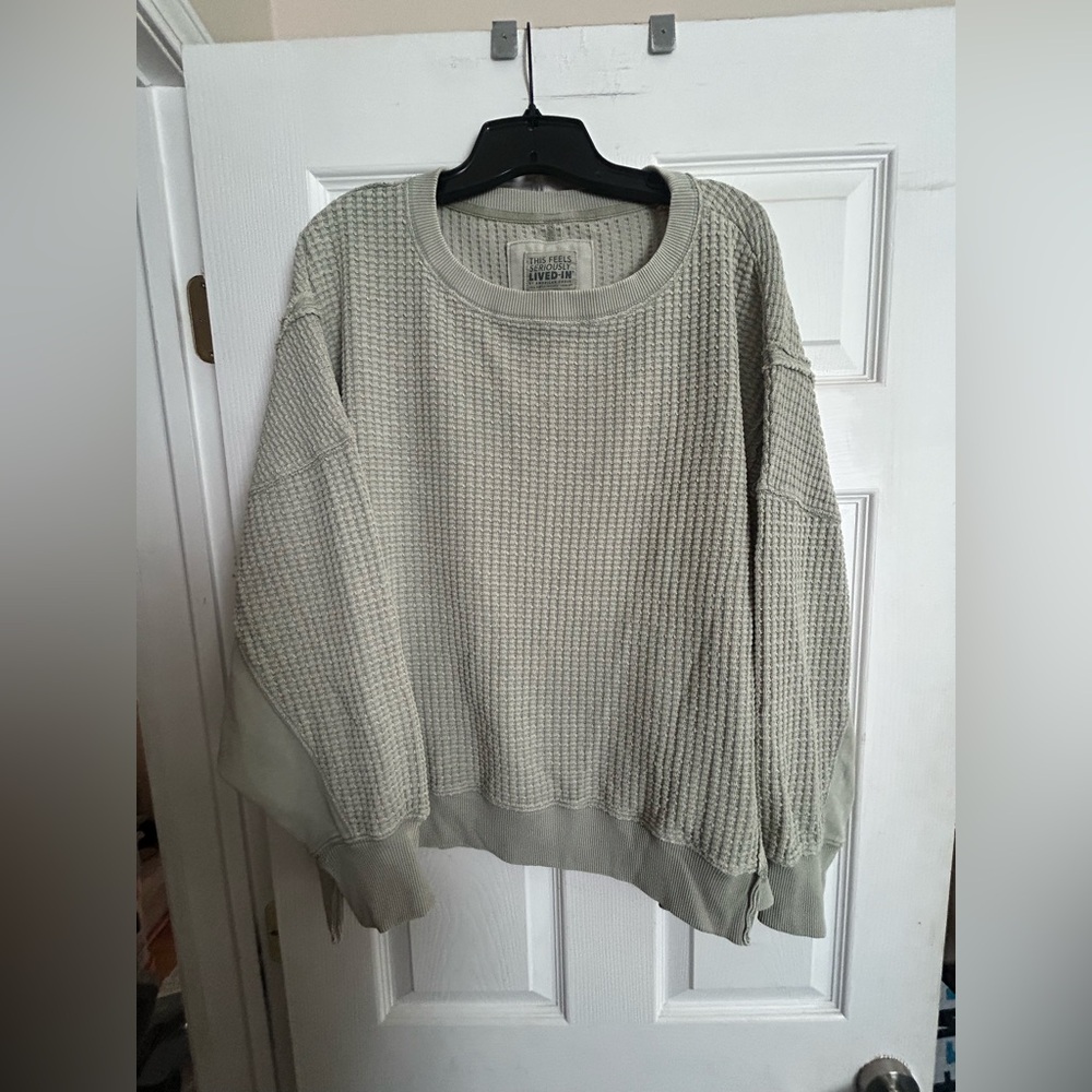 EUC American Eagle Outfitters Textured Crewneck Sweater - Light Gray/green